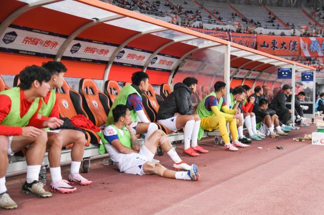 梅州降级为决策错误买单 补赛误判竟成为致命一击