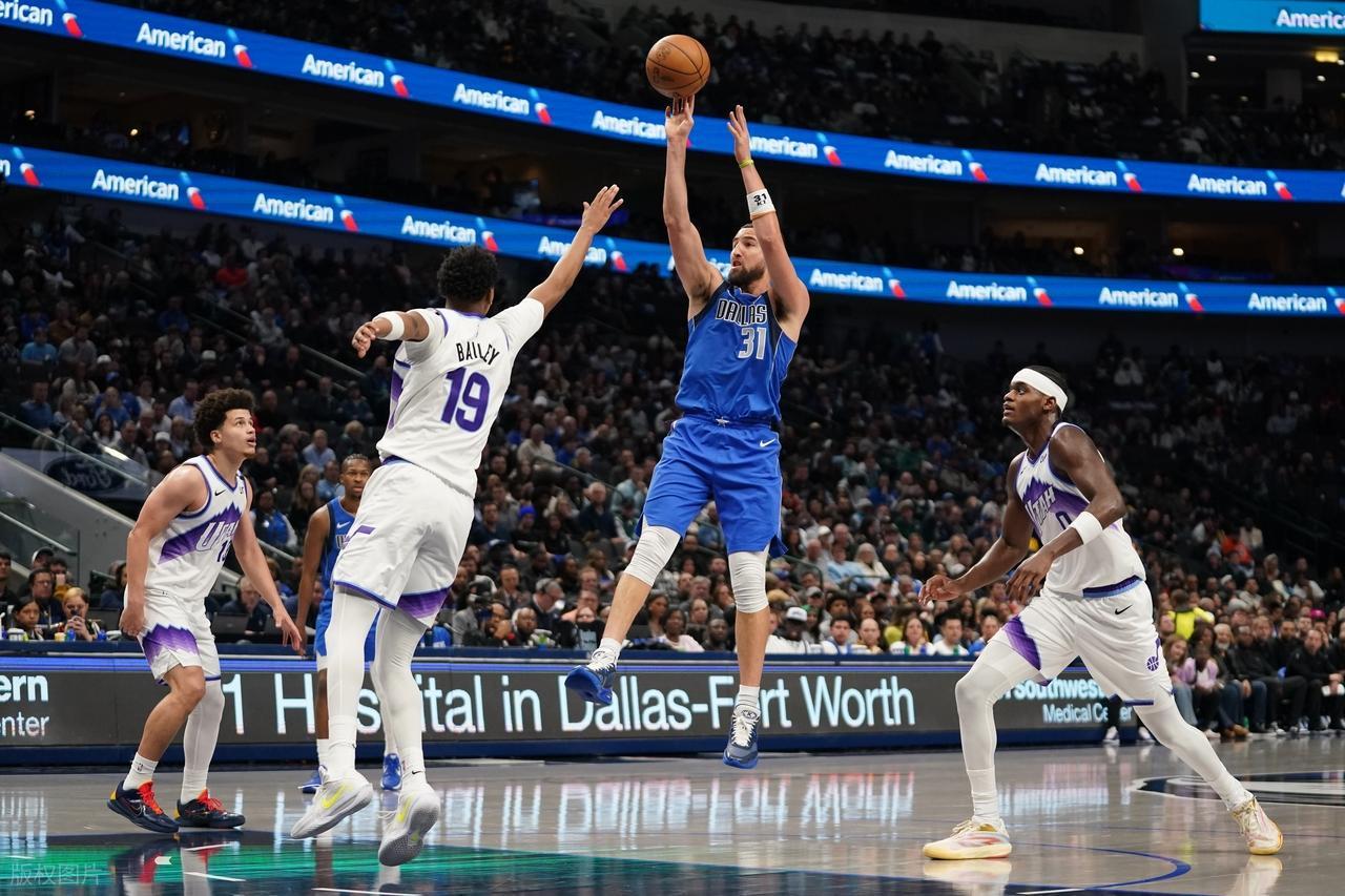 爱游戏网页-三球30+6+11无缘今日最佳球员！因为西蒙斯末节超神19分大逆转！