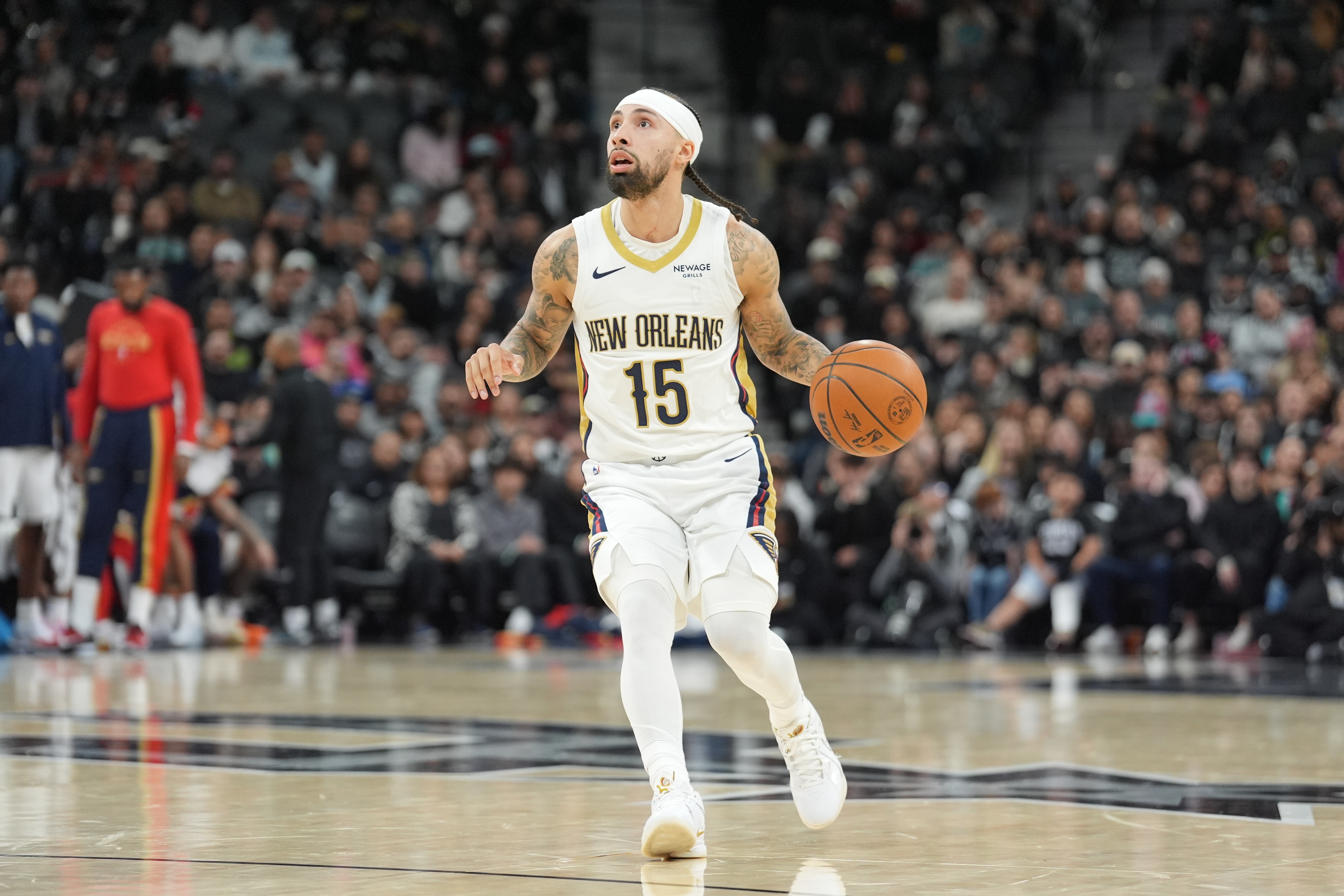 爱游戏网页-队记：阿尔瓦拉多仍是尼克斯交易目标 想换米西可能要多个选秀权