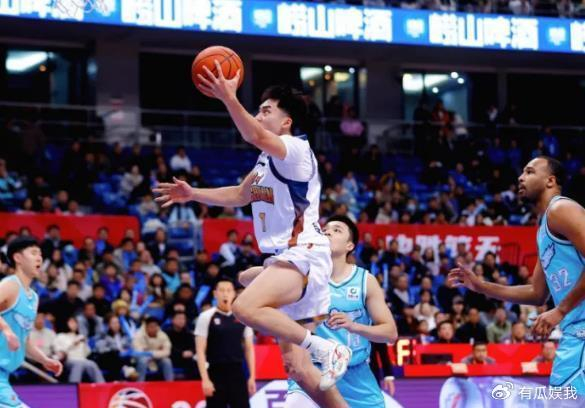 爱游戏官网-萨姆纳续约权1千万已经花完，段睿骐转会费2千万，广东有望拿下|四川队|克里斯-保罗|新疆男篮|cba联赛|景菡一_新浪体育_新浪新闻