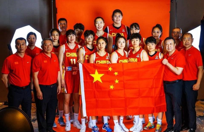 爱游戏网页-收官战！中国女篮VS巴西，央视换于嘉，李月汝韩旭为何不及预期|后卫|巴西女篮|世预赛|王思雨_新浪体育_新浪新闻